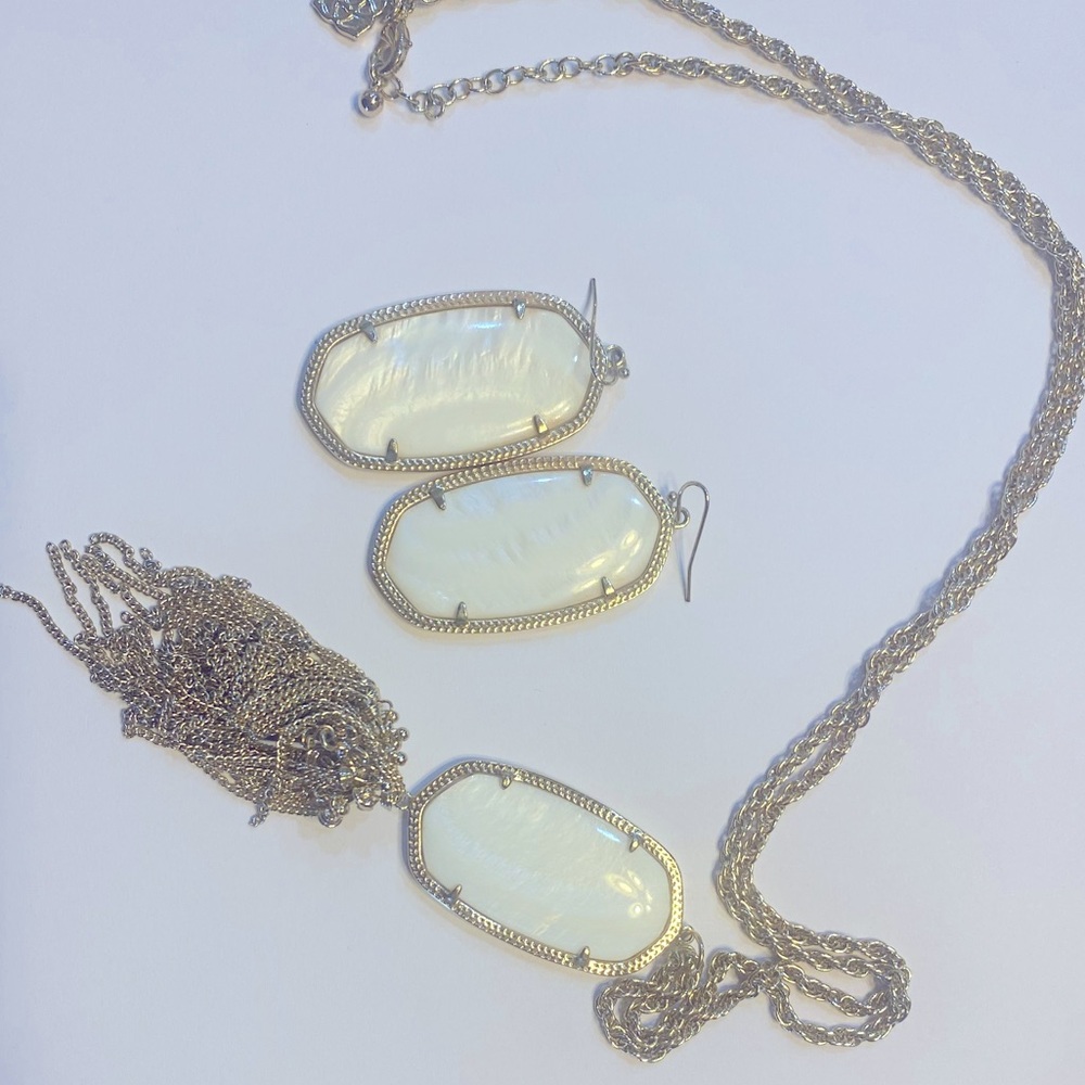 Kendra Scott necklace & earrings - white/gold